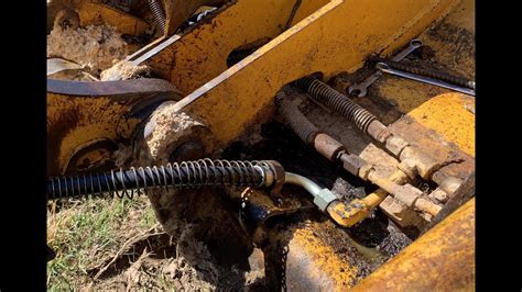 bucket hoses won't connect on 259d skid steer|cat skid steer hydraulic hose.